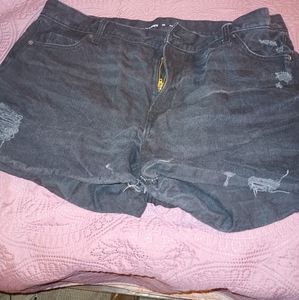 ON distressed Short